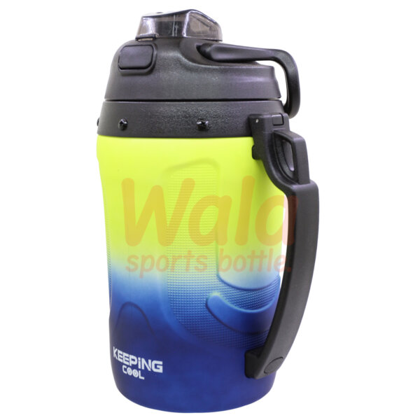 keeping cool large bottle Leakproof Portable Reusable Insulated Water Jug 64oz Insulated Plastic Jug with Spout for Camping OEM Custom Logo - Image 4