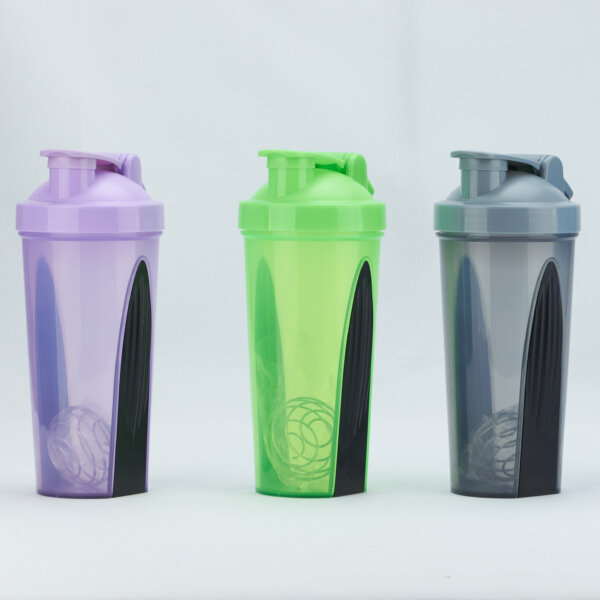 mixing ball shaker bottle 700ml Rubber Coating BPA Free Plastic Direct Drinking Protein Shaker GYM Plastic Shaker Bottle