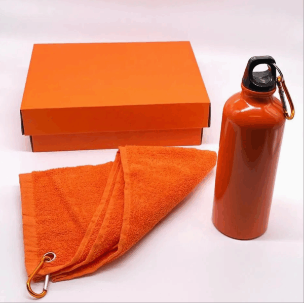 Bottle Gift Set 500ml Aluminum Sport Water Bottle and Towel With Carabiner Gift Set OEM - Image 2