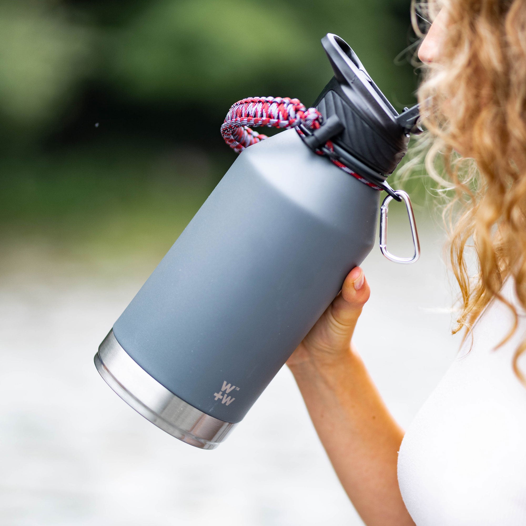 A stock image illustrating 64oz bottle concepts